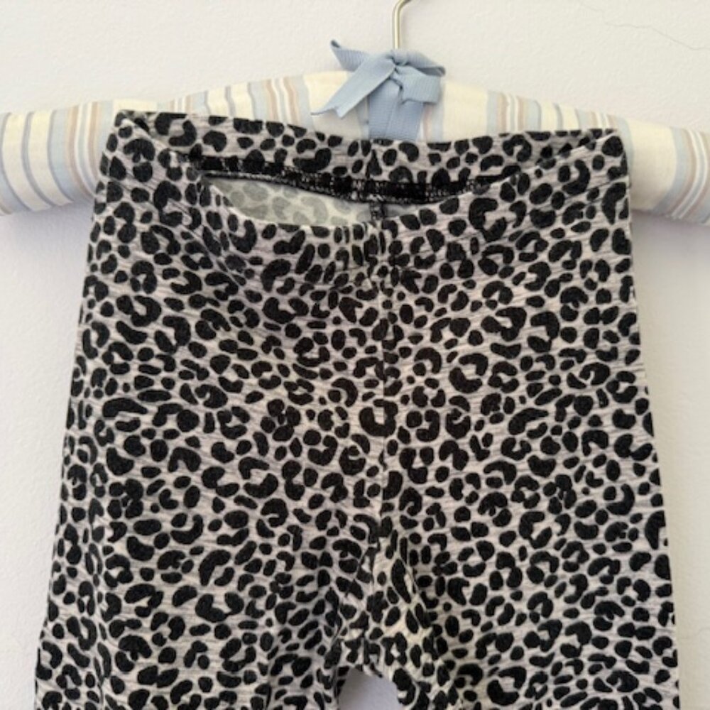 Old Navy Girls Leopard Print Leggings — Size Medium (8) - Picture 3 of 5